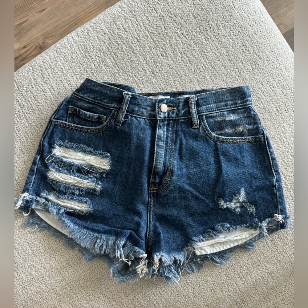 Cute ripped Denim jean shorts